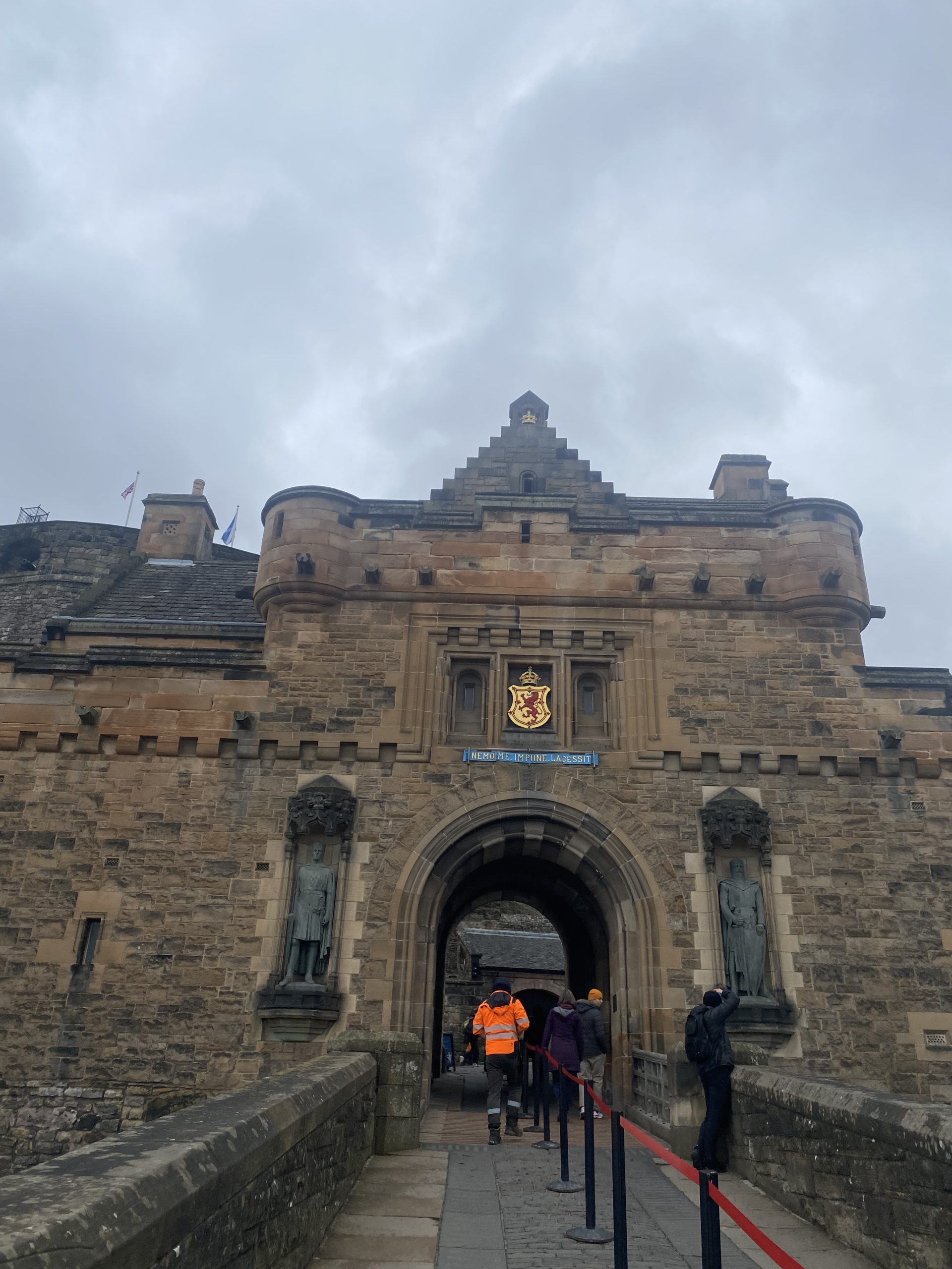 entrance to edinburgh castle